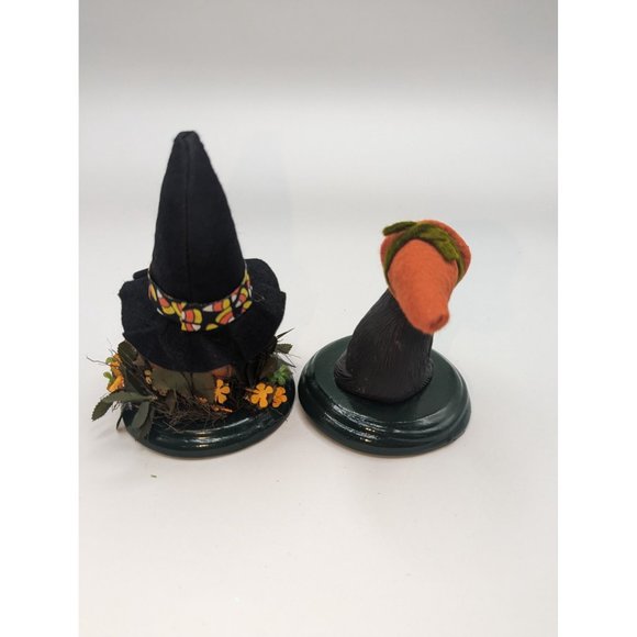 Byers Choice Halloween Jack O Lantern Wearing Hat and Black Cat in a Hat - Picture 6 of 6